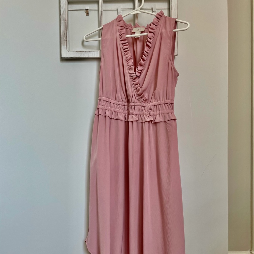 Pink dress for spring weddings
